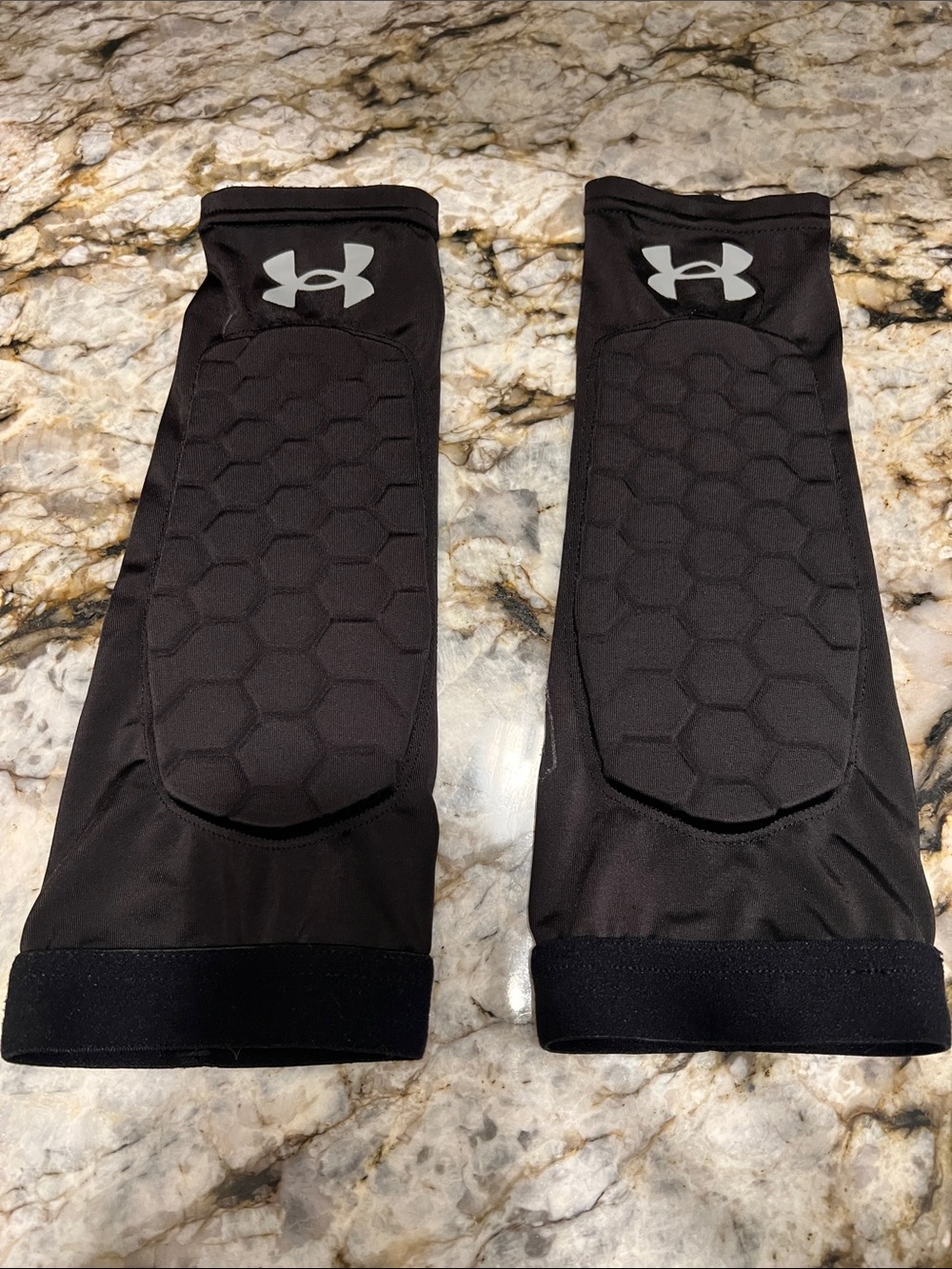 Under Armour Gameday Armour Pro Padded Compression Sleeves  Medium